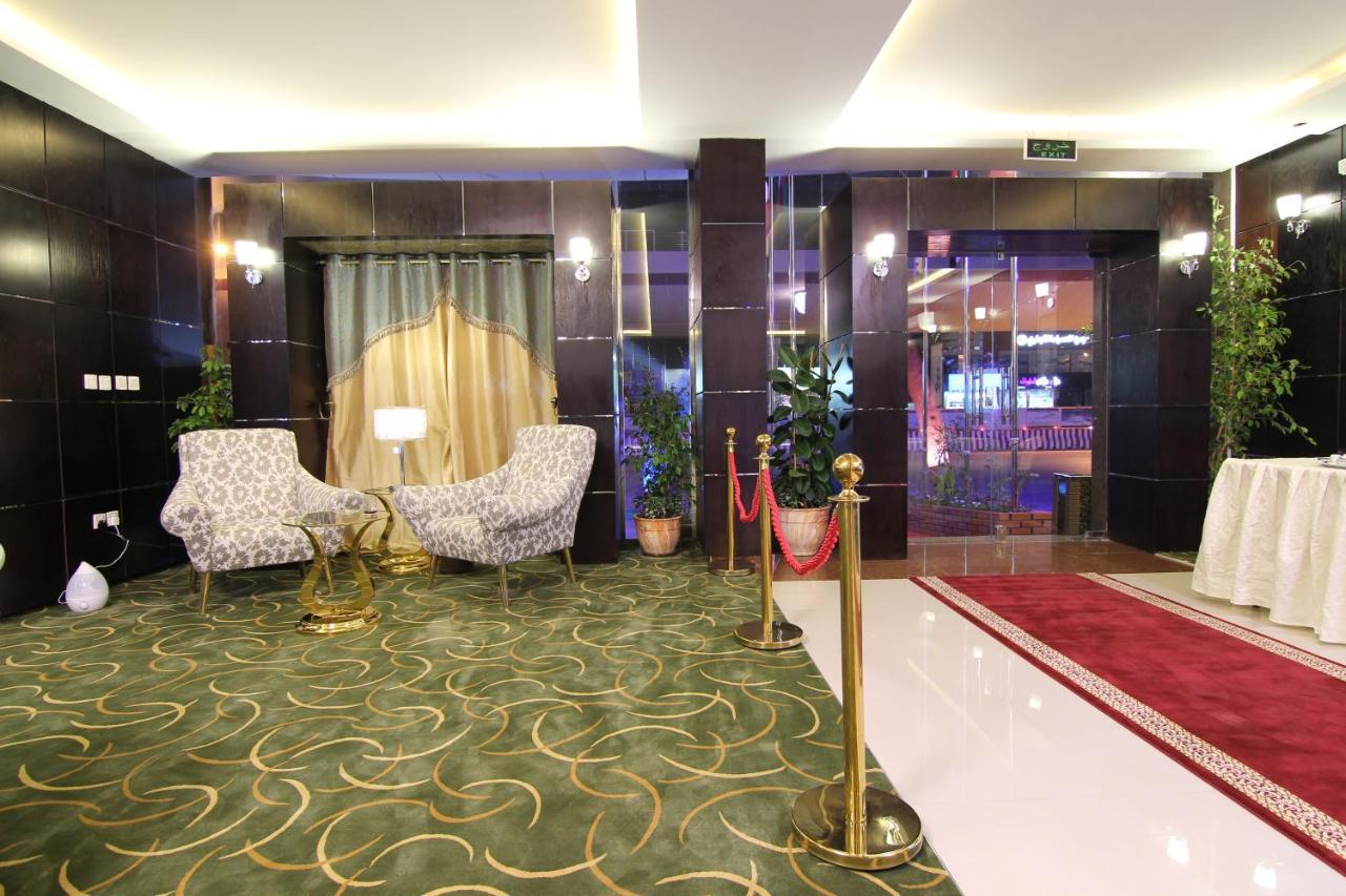 هذا منزلى الحمراء Riyadh Exterior photo