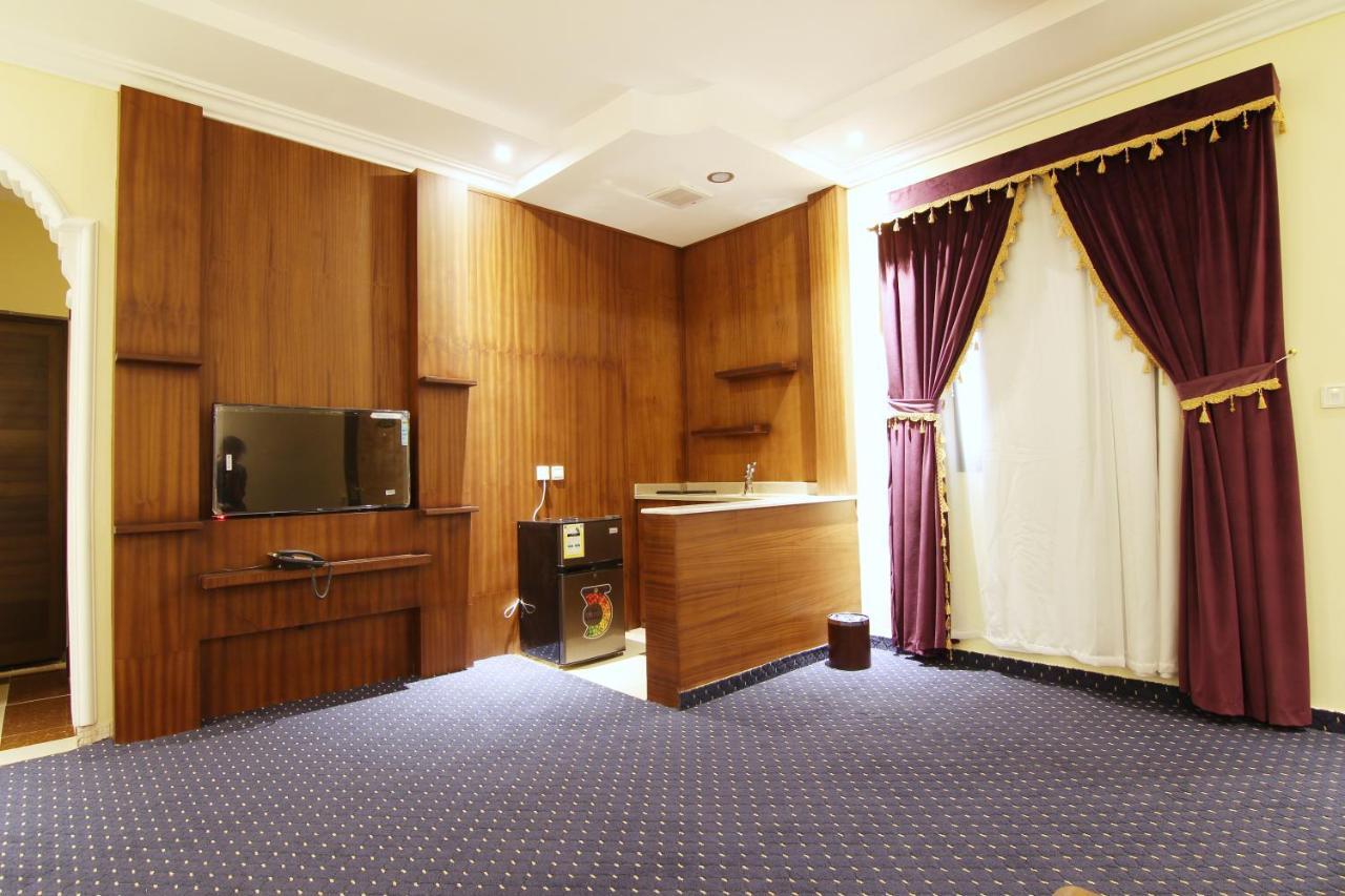 هذا منزلى الحمراء Riyadh Exterior photo
